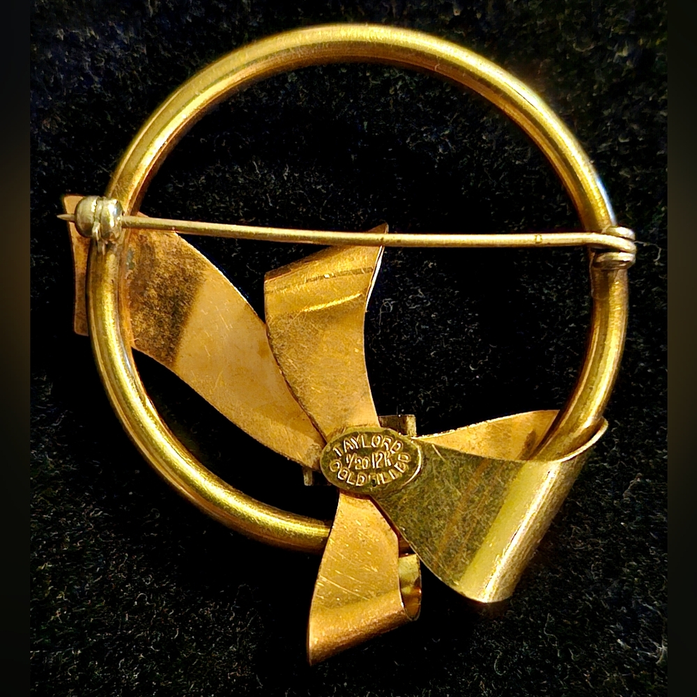 Vintage Taylord 1/20 12K Gold Filled & Rhinestone Ribbon Brooch - Picture 3 of 5